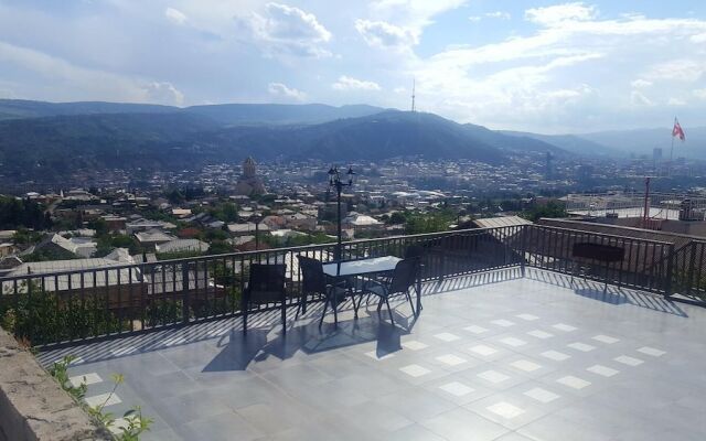 Отель Upstairs Hotel Tbilisi