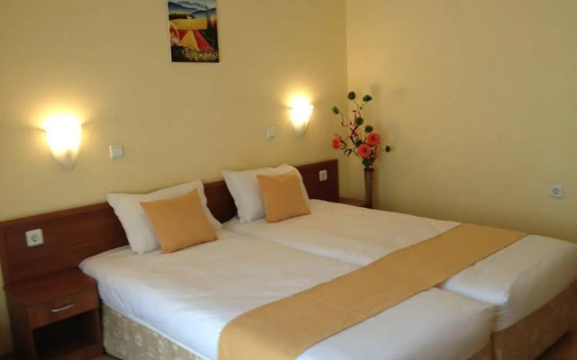 Tabanov Beach Hotel