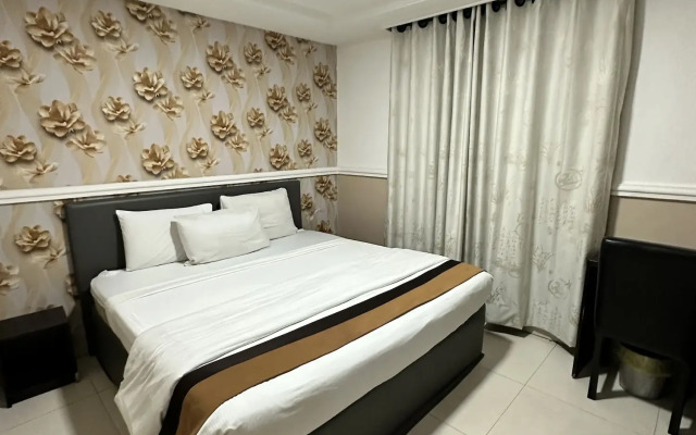 Msquare Hotel