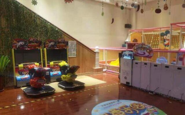 Golden Star Holiday Hotel