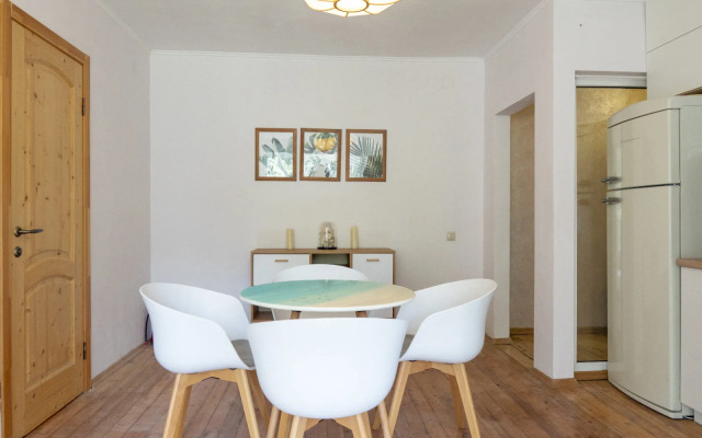 Апартаменты Капри Хаус на 50 лет СССР