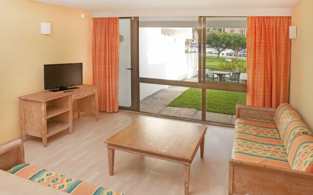 Iberostar Waves Ciudad Blanca