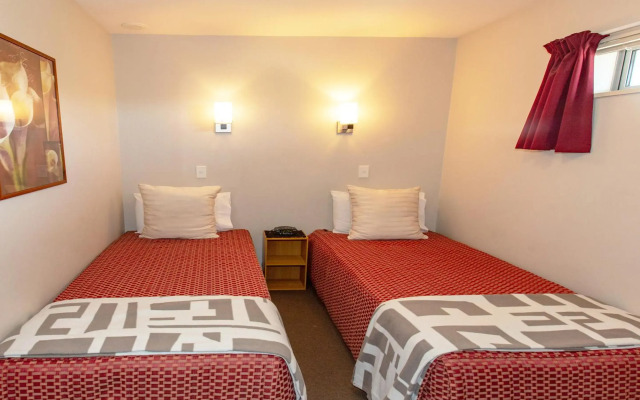 Cranford Oak Motel