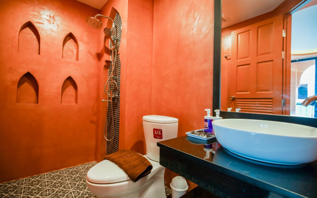 Khaleej Mass Hotel Patong