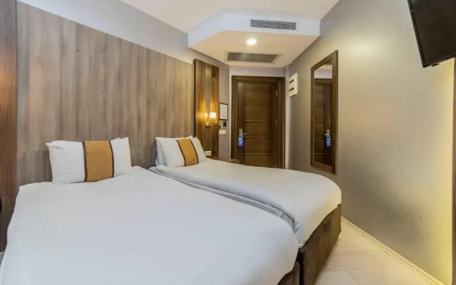 Royal Capital Hotel