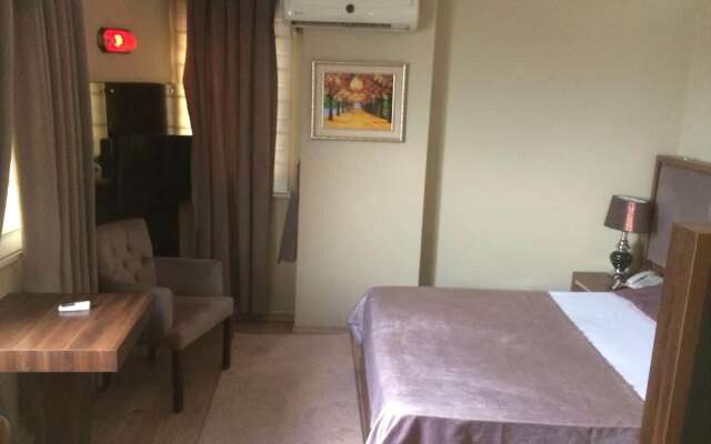 Grand Zeus Hotel