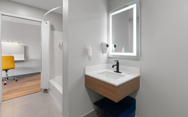 Microtel Inn & Suites by Wyndham Sioux Falls