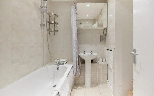 The Kennington Park Crib - Lovely 2bdr Flat With Garden