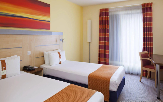 Holiday Inn Express Cheltenham by IHG