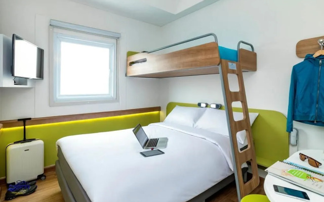 Ibis Budget Surabaya HR Muhammad