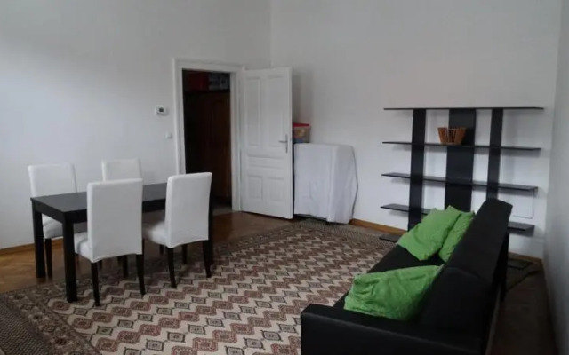 Altbau-Garconniere Schulgasse