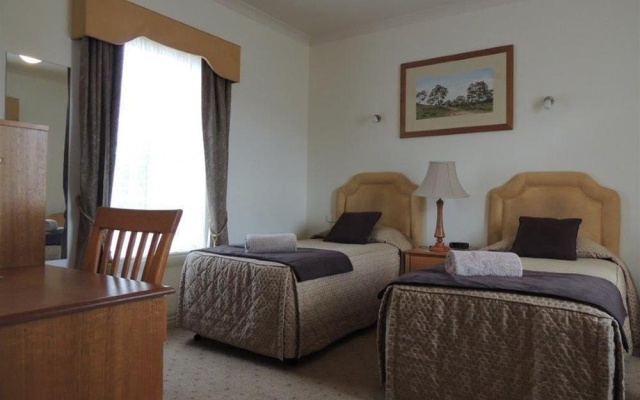 Riverview at Ross – Guest Rooms – Ross