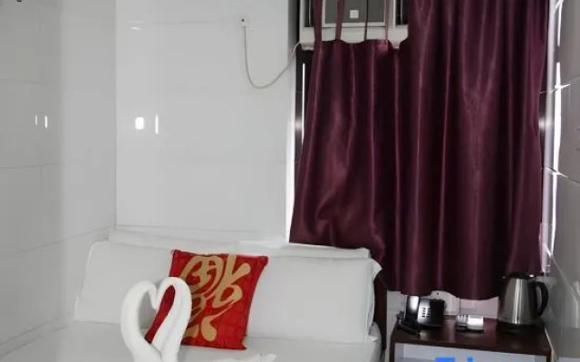 Leisure Hostel