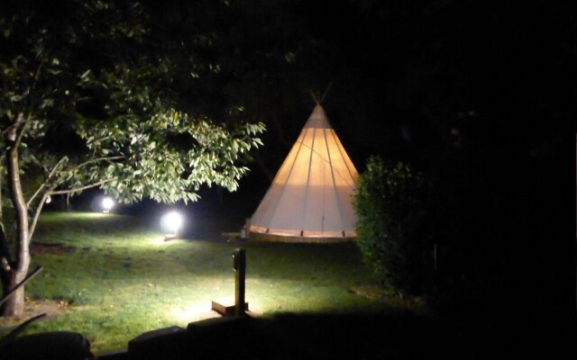 Au fil de l'eau - Les Tipis