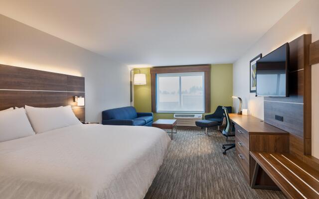 Holiday Inn Express & Suites Salem North - Keizer, an IHG Hotel