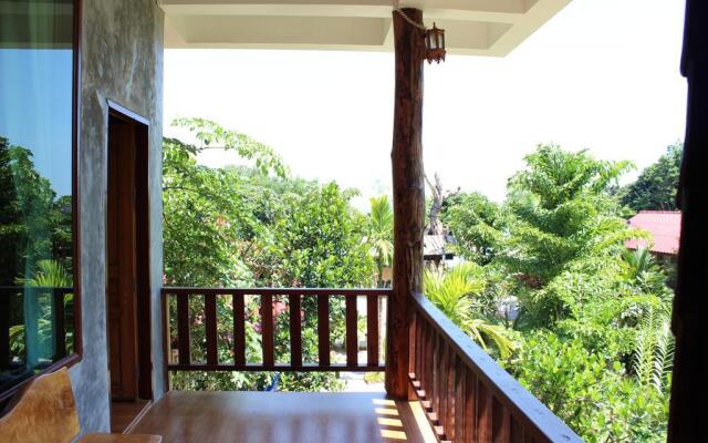 Ban Chom Samed Resort