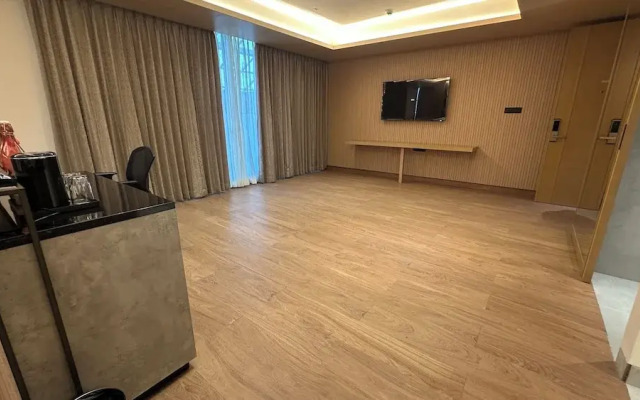 37th Crescent Navi Mumbai