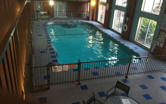 Fairview Inn & Suites