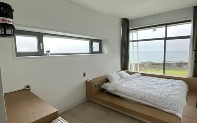 Ocean View Jeju Guesthouse - Hostel