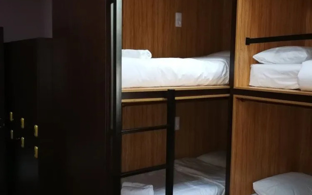 V&M Sleepbox Lodging Houses