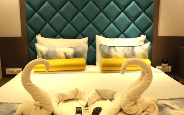 Hotel The Excellency