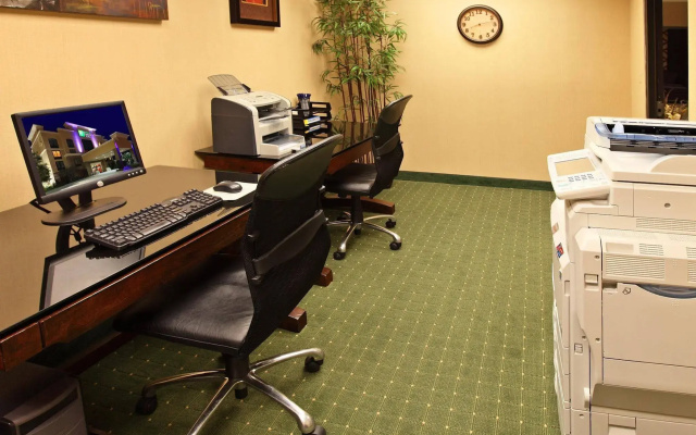 Country Inn & Suites by Radisson, Tyler University Area