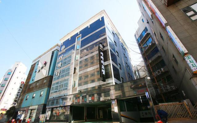 Abata Business Hotel