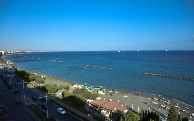 Pier Beach Hotel Apartments