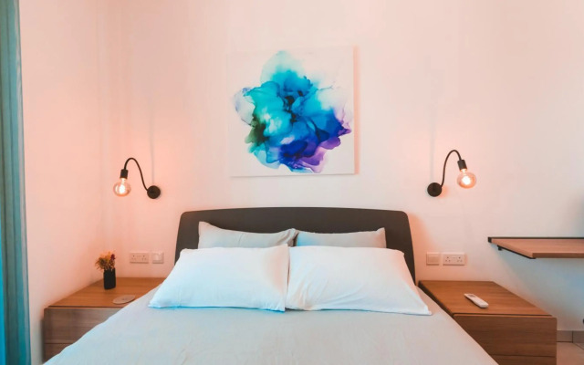 Ideal Location, Stylish 1BR Apartment with Free Parking