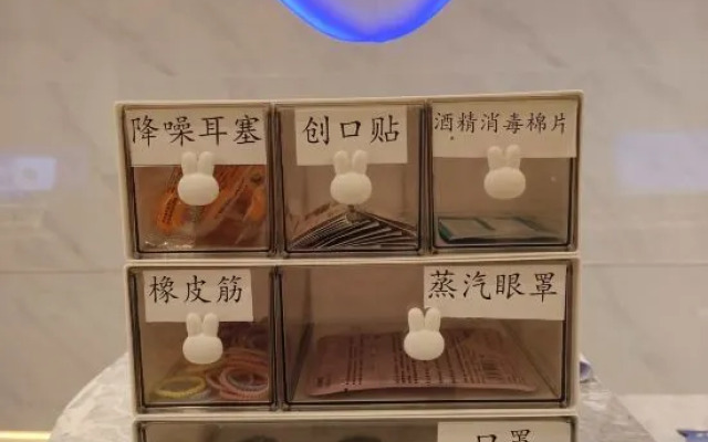 Yeste International Hotel (Hezhou Zhaoping Administrative Center)