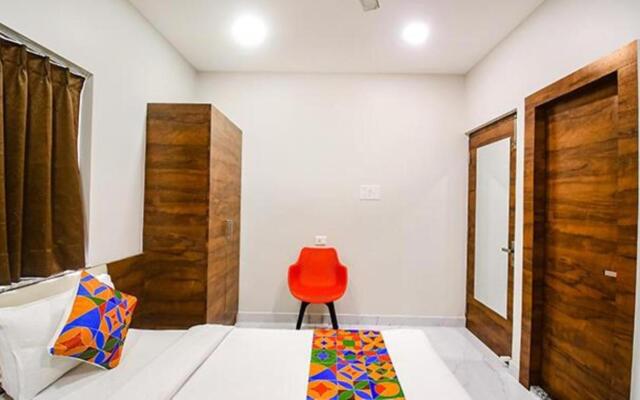 Fabhotel Dak Plaza