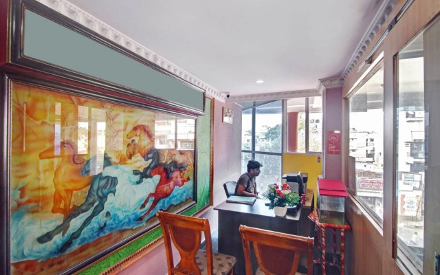 OYO 6889 Elite Deluxe Rooms