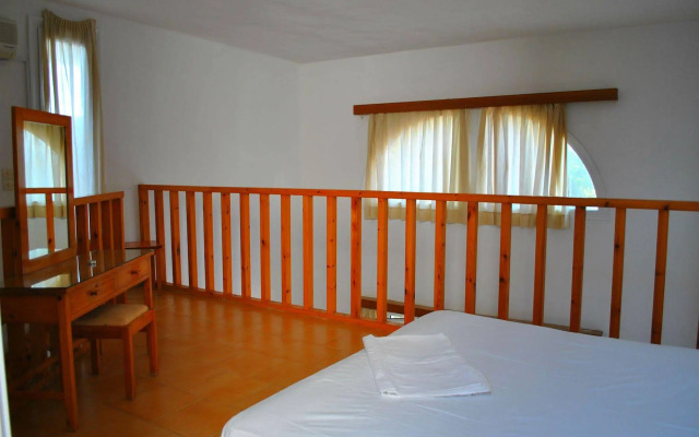 Ariadni Apartments