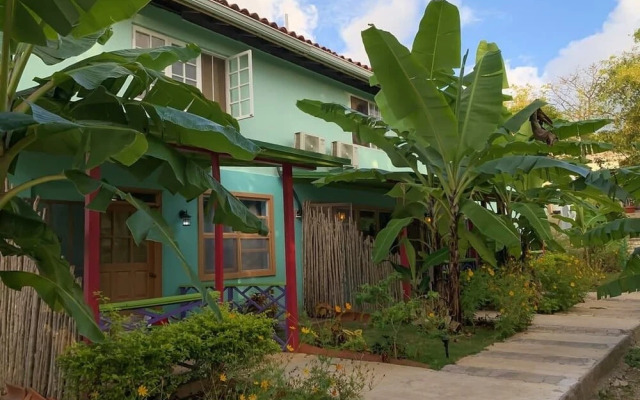 Russell Villas Garden House