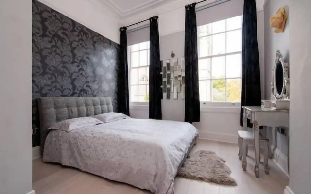 Queens Circus Serviced Apartment
