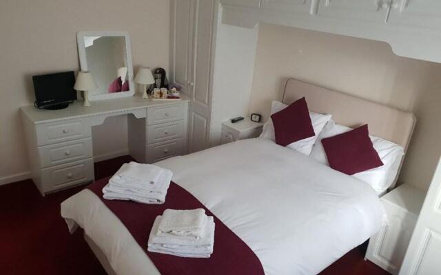 42 Beaumont Rise Rental - Worksop