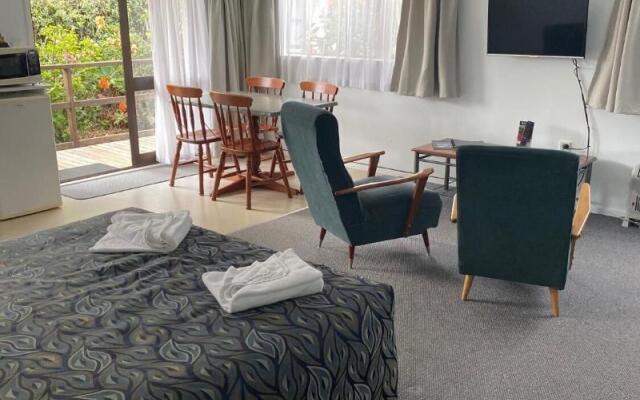 Opononi Lighthouse Motel