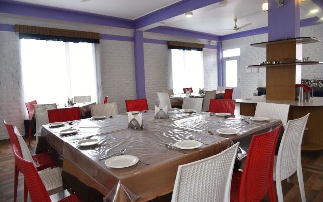 Sunshine Courtyard Resort