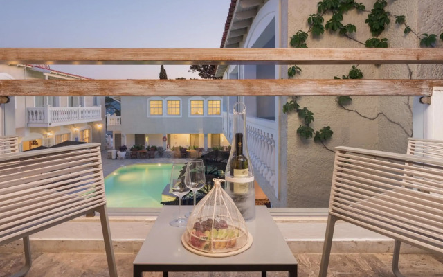 Ino Hotel & Suites