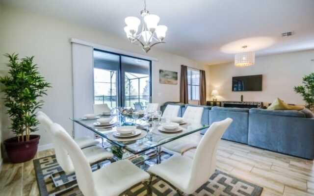 8-Bedroom Villa in Four Corners 1403RFD