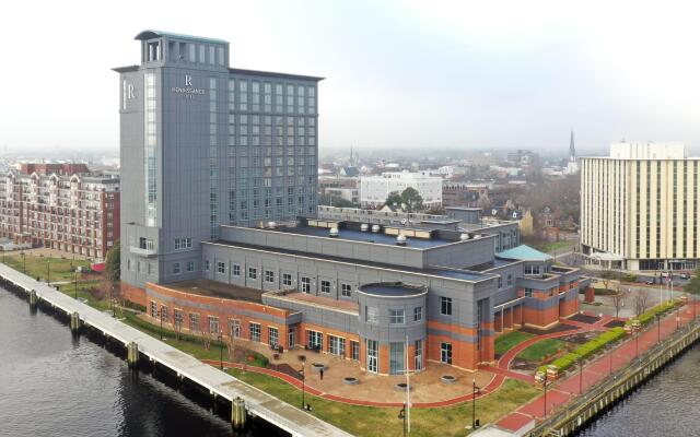 Renaissance Portsmouth-Norfolk Waterfront Hotel
