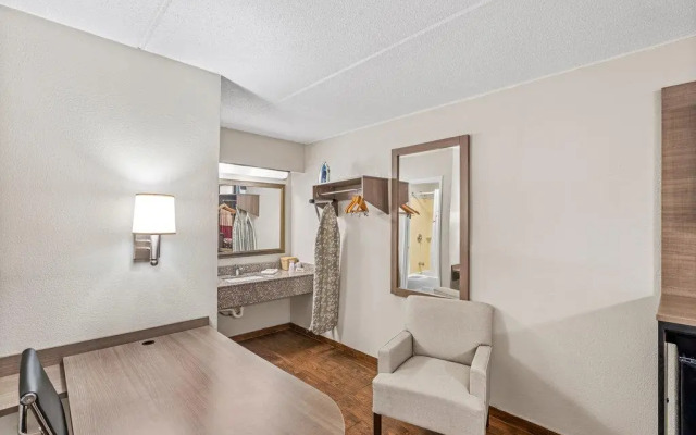 Red Roof Inn Jackson Downtown - Fairgrounds