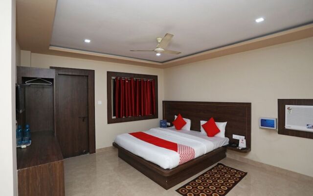 OYO 22955 Hotel Manorama