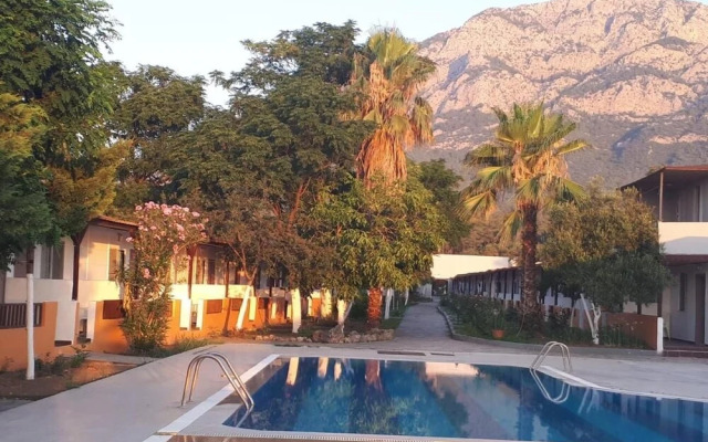 Uğur Beach Hotel