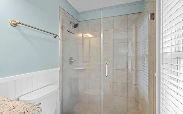 Sea Escape 3 Bedroom Townhouse by RedAwning