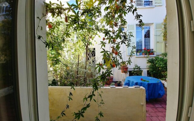 House With one Bedroom in Montreuil, With Enclosed Garden and Wifi