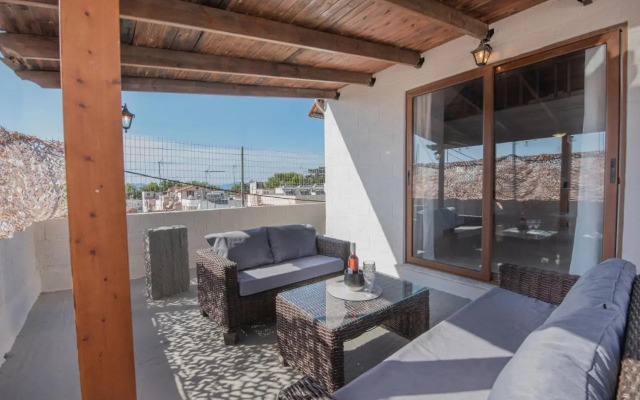Cozy Loft with Private Terrace