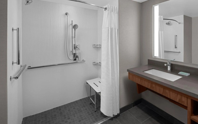 Courtyard by Marriott Pittsburgh University Center