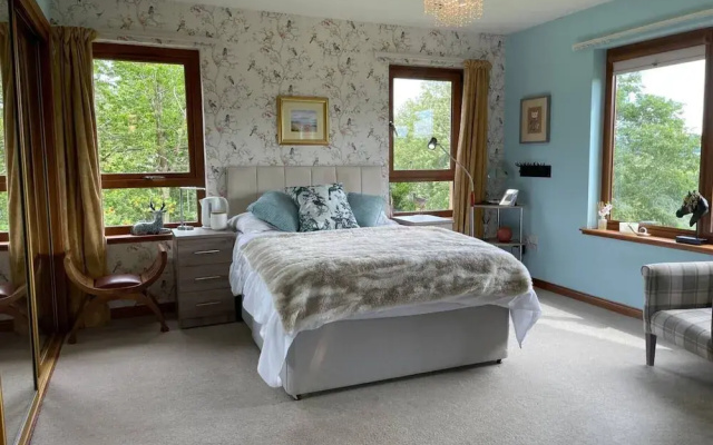 Beautiful Hillside Apartment Near Elgin, Scotland