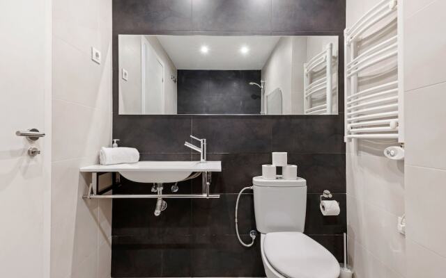 Modern and Chic Apartments in Gracia